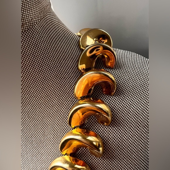 Anne Klein Vintage Brushed Gold-Tone Chunky Swirl Statement Necklace Y2K Vintage - Picture 8 of 8